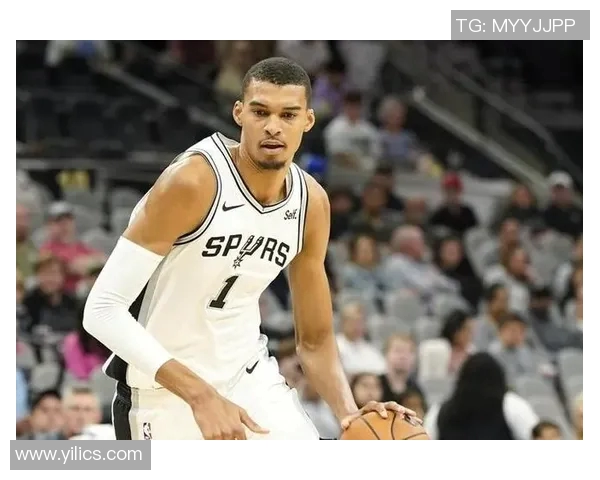 文班亚马新秀赛季表现惊艳场均数据引领联盟期待未来成就