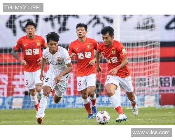 恒大与亚泰比赛因故延期球迷期待新赛程公布