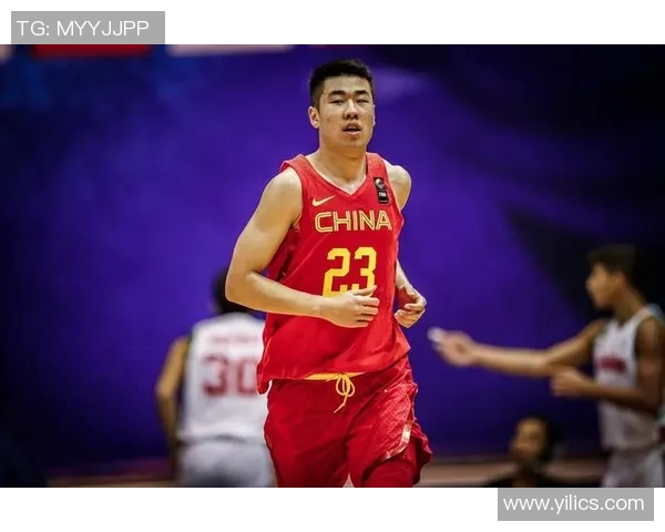 王泉泽：从篮球新星到职业生涯的辉煌之路探索与成长的故事