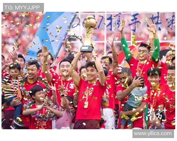 2013年广州恒大与巴塞罗那巅峰对决回顾及赛事精彩瞬间分析 2013年广州恒大与巴塞罗那巅峰对决回顾及赛事精彩瞬间分析