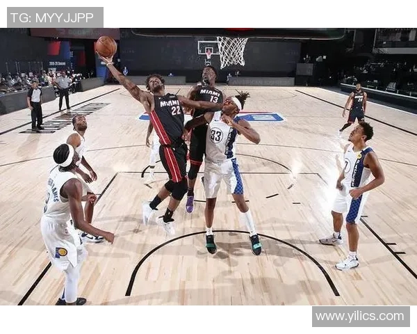 火箭队与步行者队激战77分差距精彩对决引发球迷热议 火箭队与步行者队激战77分差距精彩对决引发球迷热议