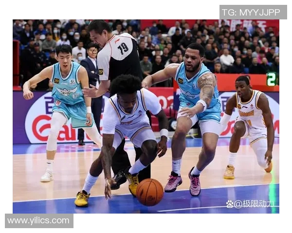 2015年CBA山西队与福建队激战回顾精彩瞬间与赛场亮点分析