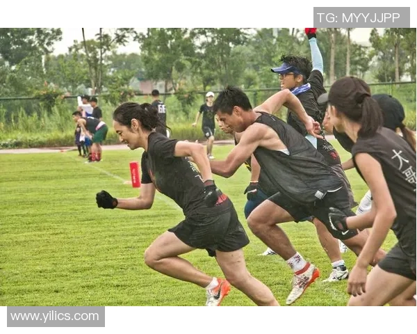吴磊畅谈飞盘运动的乐趣与技巧分享，带你领略飞盘的魅力与挑战