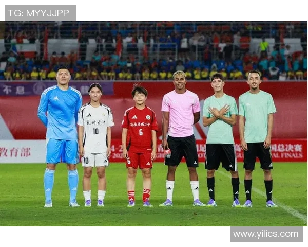 达尼洛的成长之路：从青涩少年到足球场上的闪耀明星